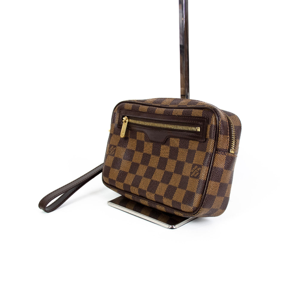 Louis Vuitton Pochette Billets Macao Clutch